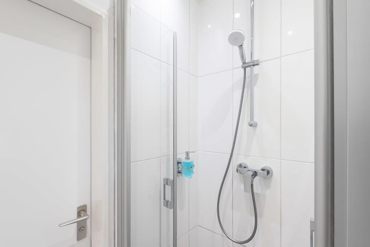 Big Central Apartment Near Rotkreuzplatz With 3 Bedroom For 12 Pax München Eksteriør bilde